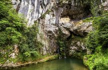 Full-day Covadonga Lakes and Cangas de Onís guided tour from Llanes