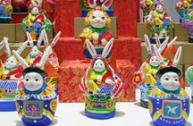 Traditional Chinese Lord Rabbit Painting Class in Beijing