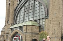 Blind city walking tour in Hamburg guided by a blind person