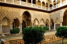 Seville walking tour with tickets to the Reales Alcázares and Saint Mary cathedral