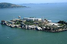 Alcatraz tour including ferry boat and Wharf lunch credit