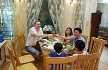 Food tasting with a local family in Ho Chi Minh City