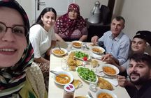 Food tasting with a local family in Istanbul