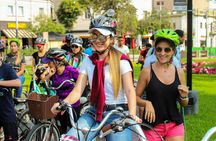 Lima bicycle tour with Pacific views and local food tastings