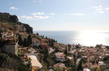 Sicilian food and wine walking tour in Taormina with a local
