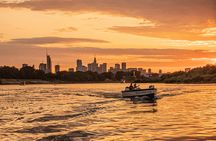 Vistula River private scenic cruise along Warsaw's top landmarks