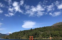 Hakone Guided Tour from Tokyo with Lake Cruise and Ropeway Ride