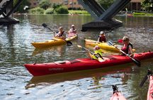 Self-guided two-person kayak tour in Stockholm