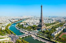 Small group tour of top Paris attractions with a local