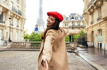 Small group tour of top Paris attractions with a local