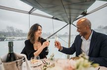 Seine cruise with dinner and live music
