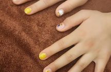 2-hour nourishing shampoo and nails in Hoi An