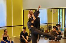 1-hour dance experience in Hoi An