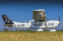 Scenic Flight Neuschwanstein, Zugspitze, the Alps, Lakes, Castles, Munich