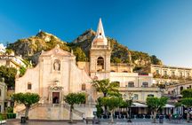Sicilian food and wine walking tour in Taormina with a local