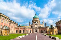 1-hour tour of Potsdam attractions with a local
