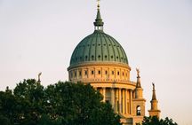 1-hour tour of Potsdam attractions with a local