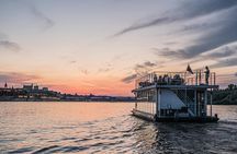 Warsaw sunset cruise on iBarka with prosecco