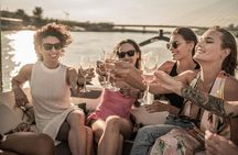 Sunset motorboat cruise on the Vistula river with prosecco