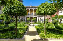 Guided tour of Seville’s noble houses and grand gardens