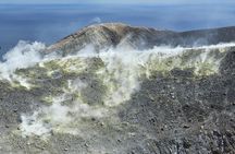 Guided hike to the great crater of Vulcano Island