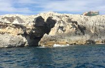 Private boat tour along Ortigia coastline with a Sicilian aperitif
