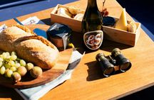 Private boat tour along Ortigia coastline with a Sicilian aperitif