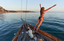 Duino sunset cruise with aperitif on historic yacht