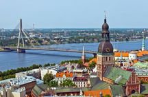 Introductory walking tour of Riga with a local guide