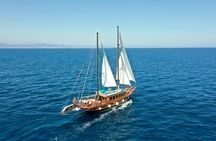 Barcelona sailing cruise with tapas and spritz cocktail