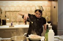 Food tasting tapas and wine tour in Barcelona