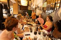 Food tasting tapas and wine tour in Barcelona