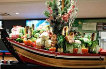 Toyosu tuna auction, seafood breakfast, and tsukiji stroll in Tokyo