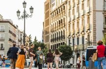 Enjoy a personalized half-day tour in Madrid with a local