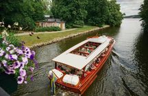 Guided tour of the Stockholm archipelago by classic wooden boat