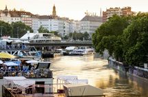 One hour Vienna night bus tour