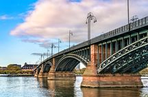 Wiesbaden city highlights walking tour with a local guide