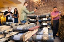 Old vintage wine tour and tasting with Tuscan lunch