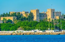Guided tour of Mandraki harbour and Rhodes Old Town