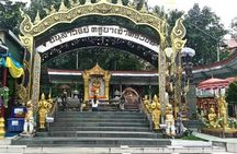 Embrace the Buddhist lifestyle at dawn tour