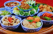 Cultural experience in Chiang Mai with northern Thai dinner
