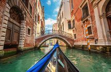 Private gondola tour in Venice