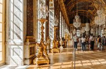 Small-Group Paris to Versailles Day Trip with Garden Stroll