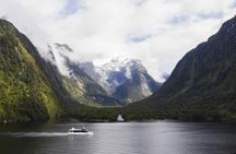 Milford Sound cruise from Te Anau