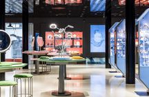 Crystal luggage tag workshop with welcome drink in Vienna