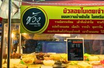 Chiang Mai street food experience tuk-tuk night tour