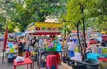 Chiang Mai street food experience tuk-tuk night tour