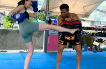 Private Muay Thai boxing class for beginners in Koh Tao