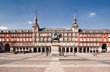 Don Quixote guided tour in Barrio de las Letras with churros tasting