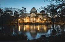 Retiro Park guided walking tour with tapas tasting in Madrid